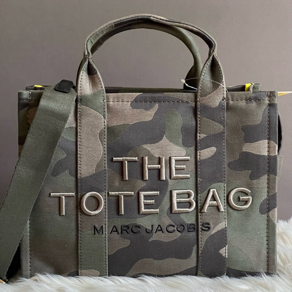 2S4HTT002H03 - Marc Jacobs The Camo Jacquard Medium Tote Bag
